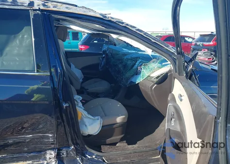 2017 Hyundai Santa Fe Se from USA, damaged, VIN KM8SM4HF6HU227884